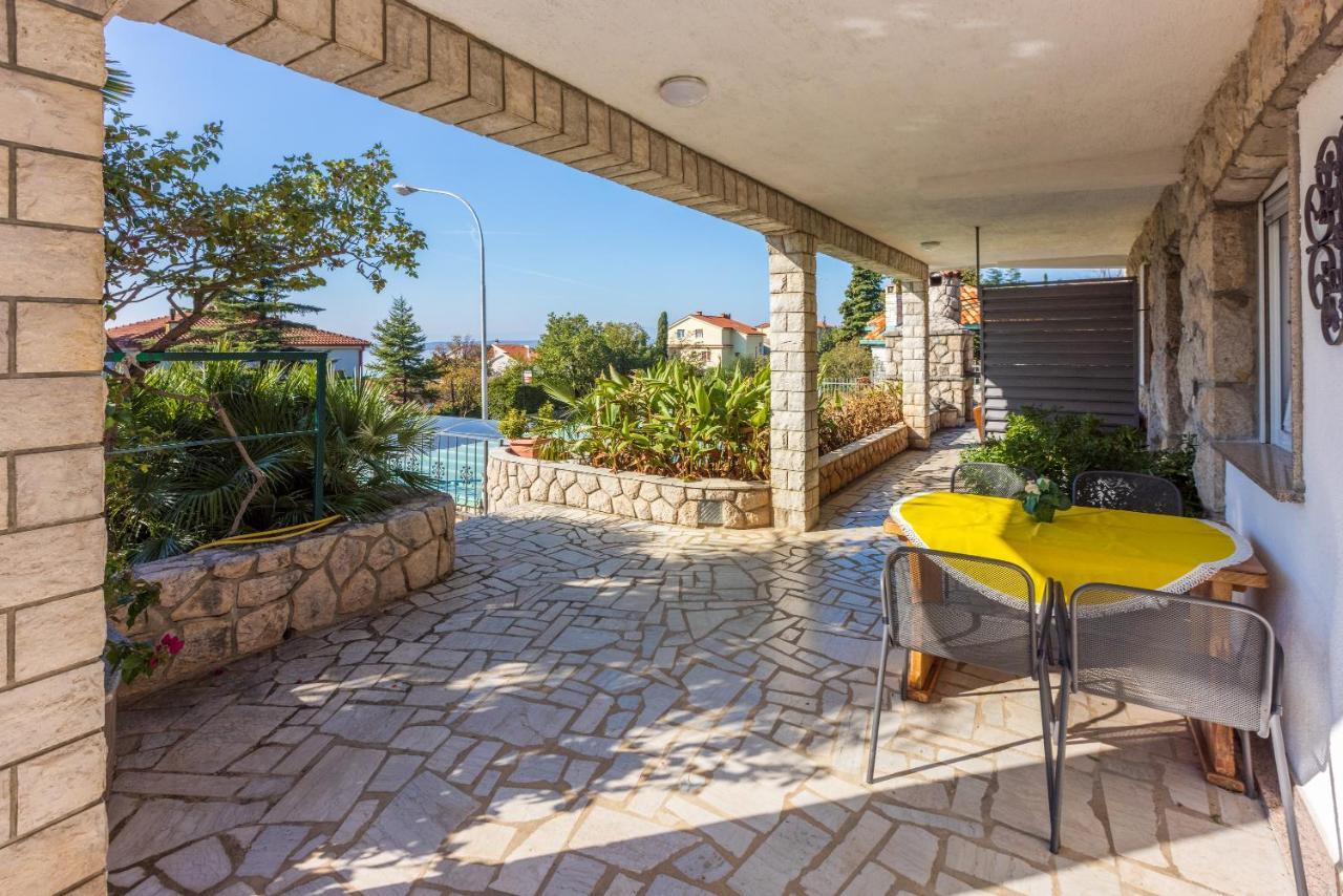 Apartmani Ellen Crikvenica Exterior foto